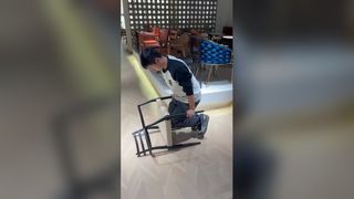 Kursi Makan Kayu Abu Patung Desain Modern